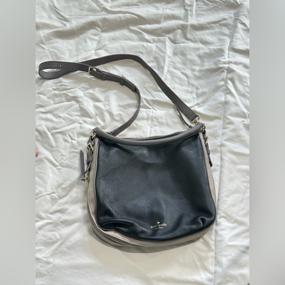 Kate Spade Pebbled Leather Shoulder Slouch Expandable Hand Bag